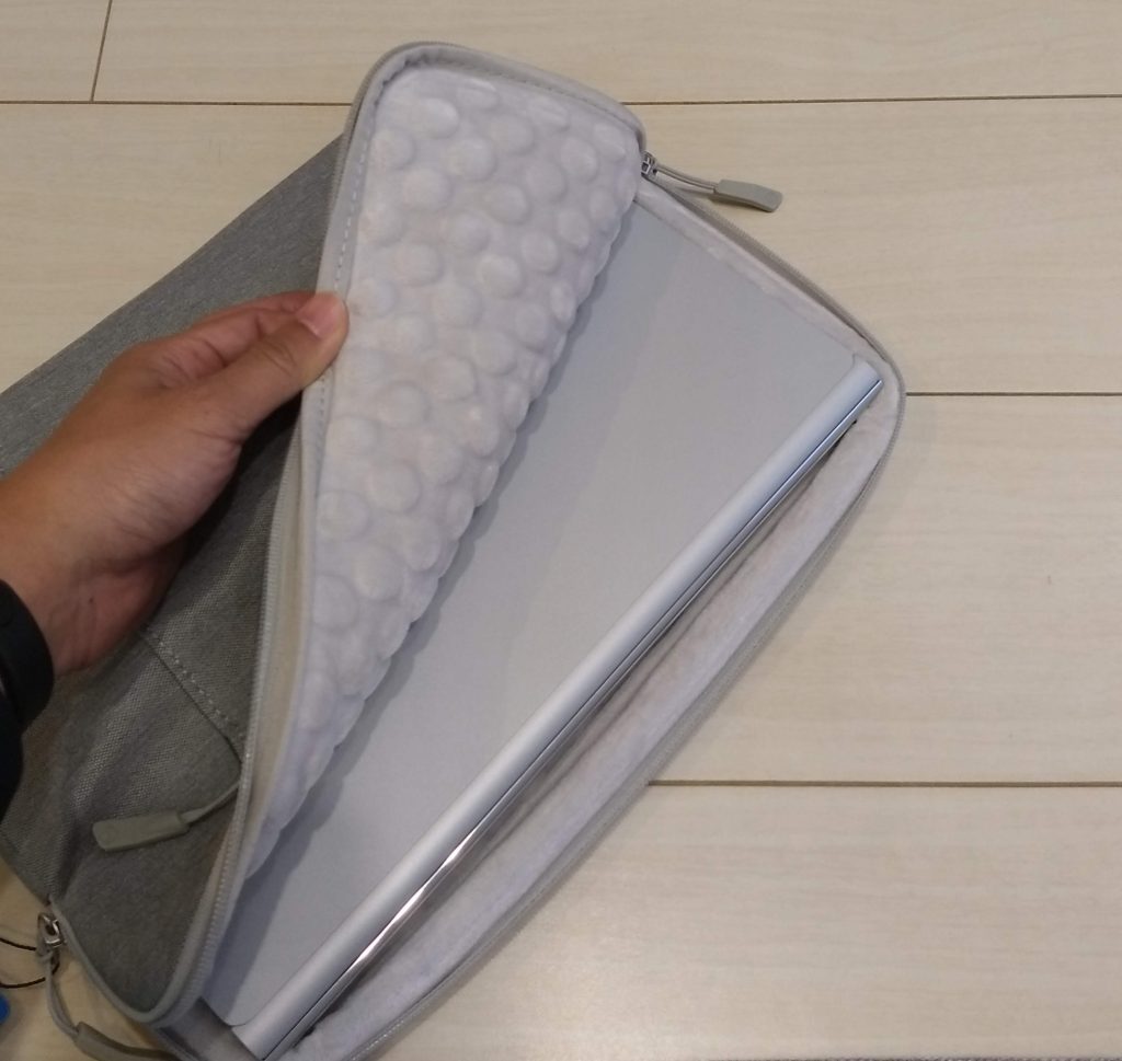 tomtoc 360°保護 耐衝撃 ラップトップスリーブ 13.3インチ